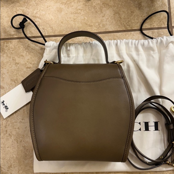 New with tags - Coach 1941 Turnlock Curved Top handle Handbag in faded hickory - Picture 5 of 10